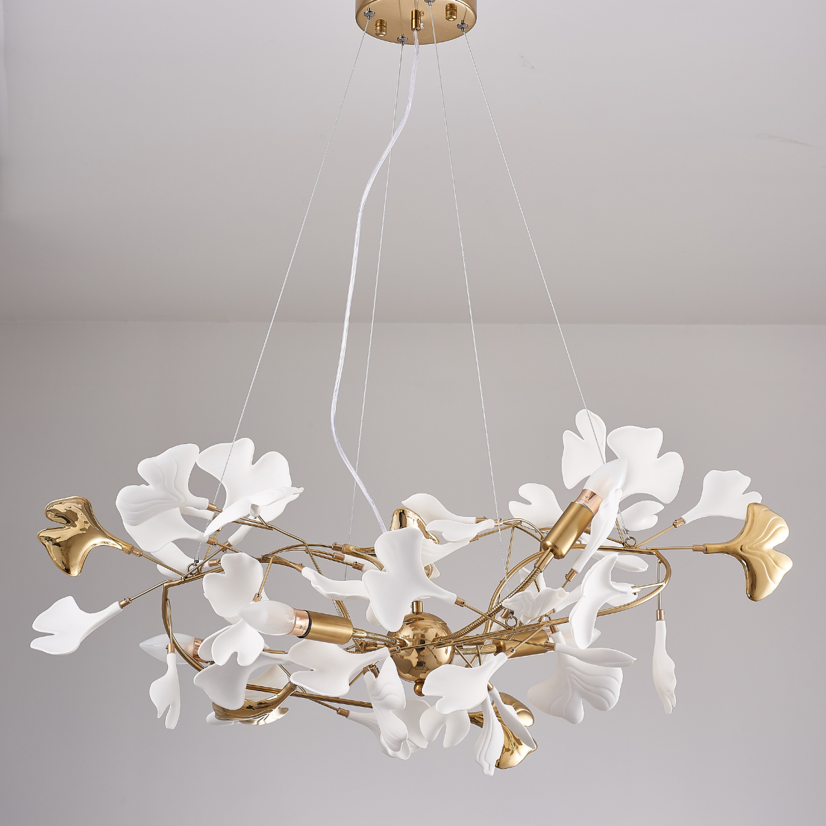 Korinor Lustre Suspension Feuille Artistic Design. Métal/Céramique. Blanc. Salon-Luire