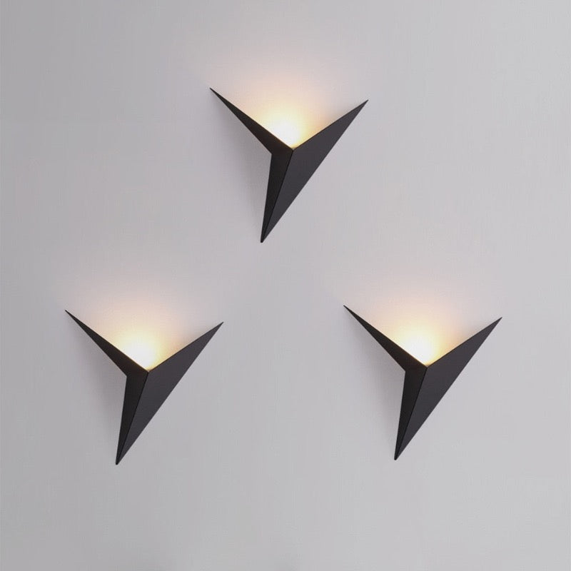Ezen Applique Murale Triangle Minimaliste Moderne Blanc/Noir/Or. Salon-Luire